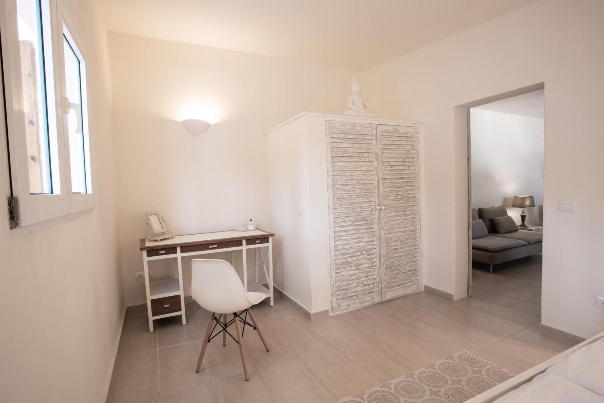 Boutique Hotel Casa Caracol - Apartments In Strandnaehe, Salzwasserpool, Fotovoltaik, Adults Only Sant Josep de sa Talaia Bagian luar foto